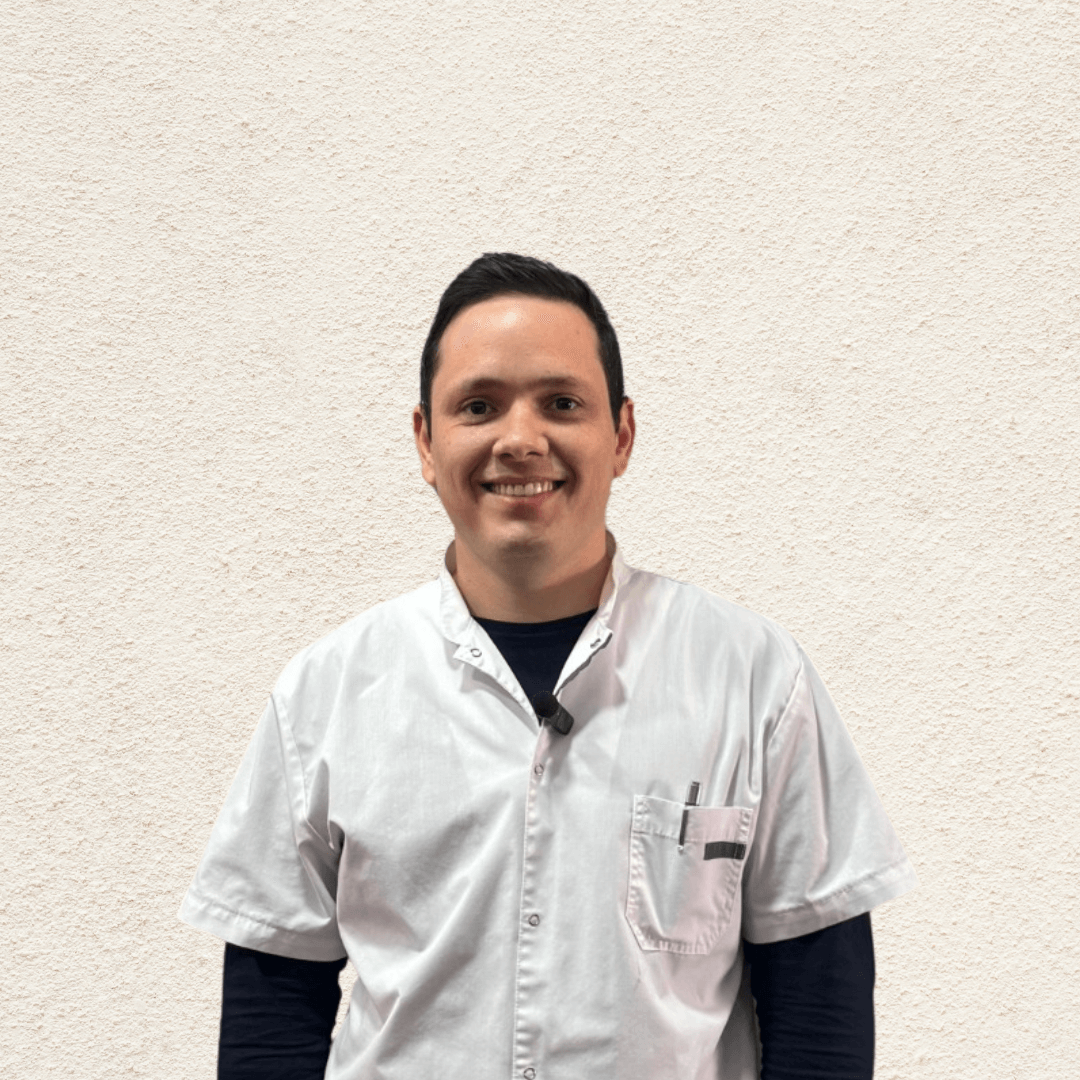 Dr. Luciano Lohaiza